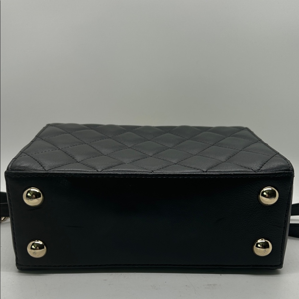 Russell & Bromley Chic Black Quilted Leather Chain Strap Crossbody Bag Purse 🌺🌺 - Picture 4 of 8